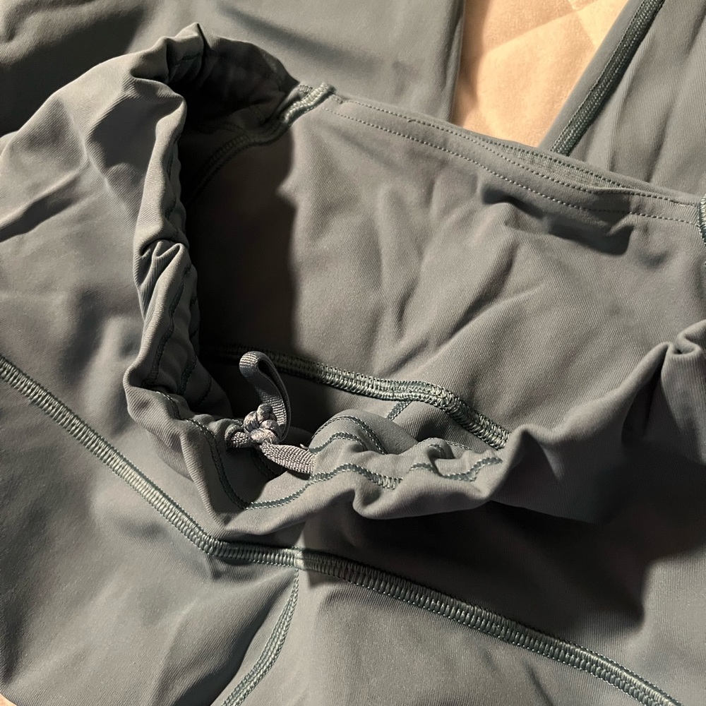 Lululemon leggings - Picture 4 of 4